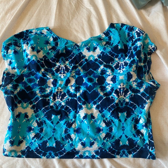 Crop top - Picture 2 of 3